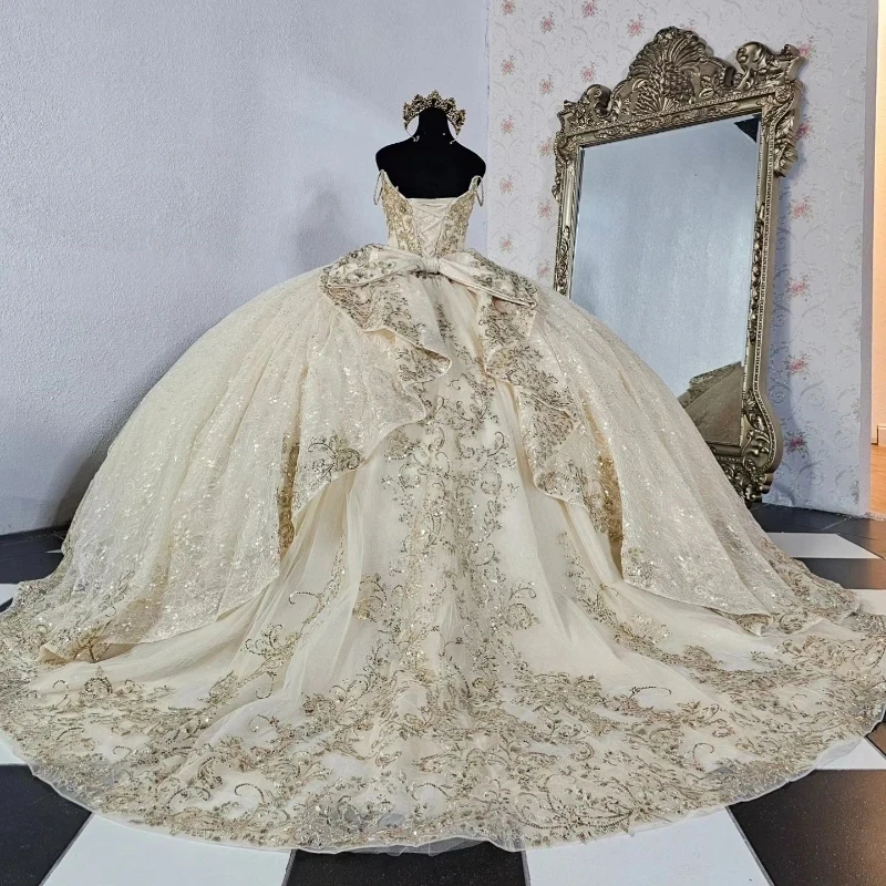 Light Champagne Quinceanera Dresses Off the Shoulder Lace Applique Tulle Ball Gown Birthday Party Sweet 16 Vestidos De 15 A
