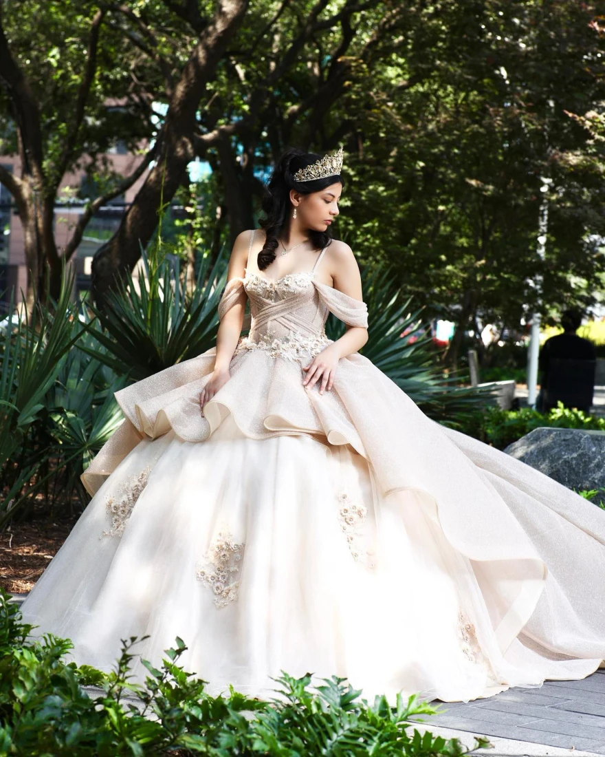Sparkly Champagne Quinceanera Dress Ball Gown Spaghetti Appliques Beaded Mexican 16 Birthday Princess Gown