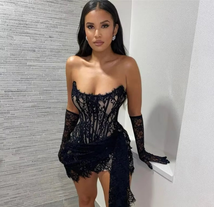 Sexy Mini Strapless Prom Dresses Sleeveless Short Plus Size Black Lace Vestido De Festa Tule Corset Back Dubai Evening Dress