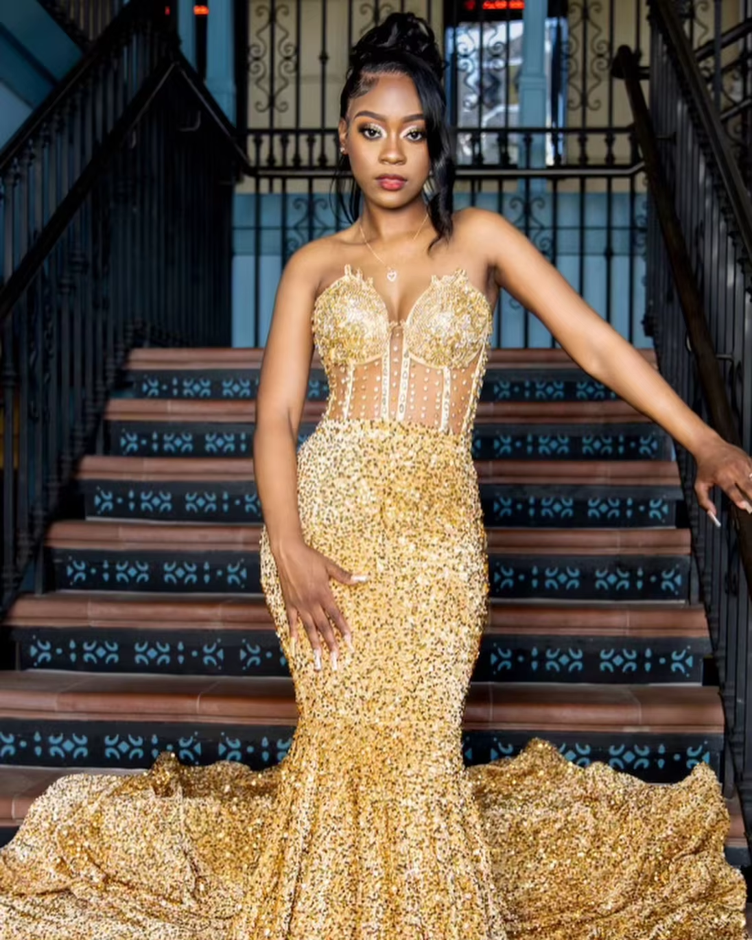 Gold Sparkly Sequin Mermaid Prom Dresses Long for Women 2025 Sweetheart Neckline Beading Illusion Corset Formal Evening Gowns