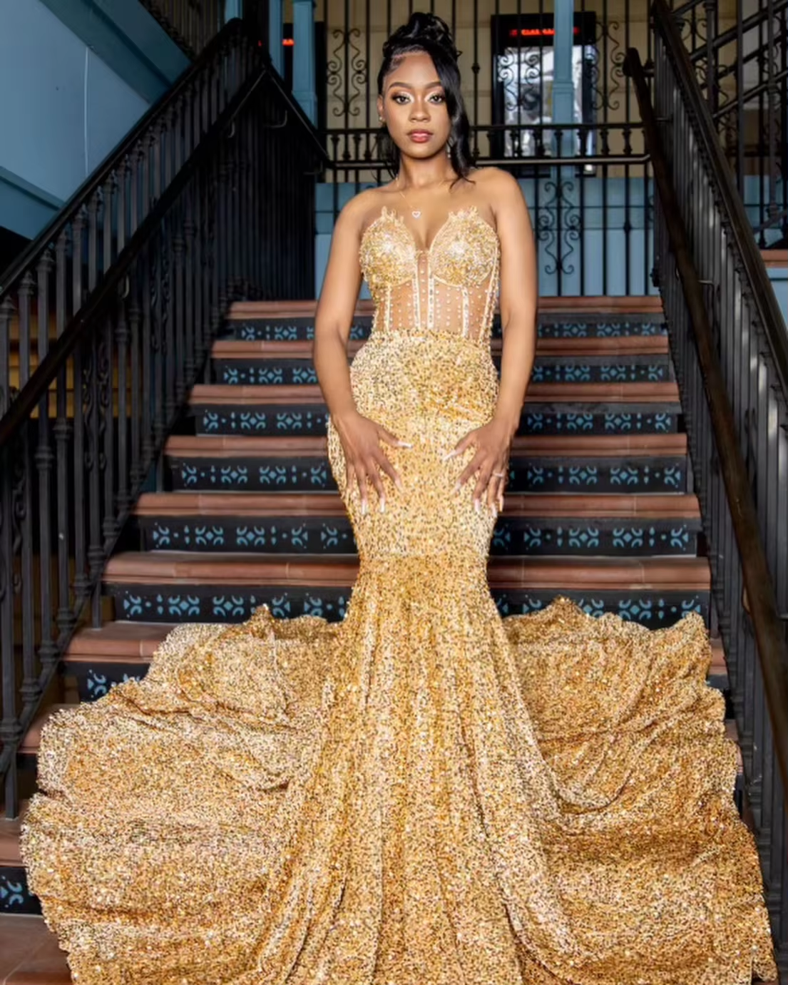 Gold Sparkly Sequin Mermaid Prom Dresses Long for Women 2025 Sweetheart Neckline Beading Illusion Corset Formal Evening Gowns