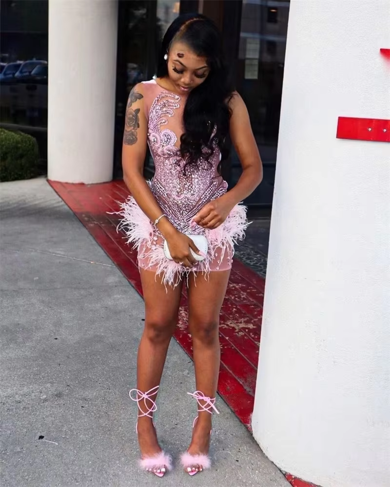 Short Feathers Prom Dreses Fitted Black Girls Birthday Party Gowns Rhinestone Beading Vestidos De Graduación