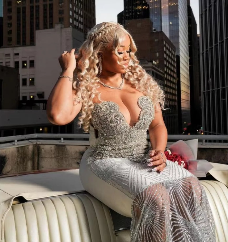 Customized Elegant Silver White Prom Dresses Black Girls Sexy O Neck Diamonds Sequins Decoration New Feather Fishtail Hem Dress