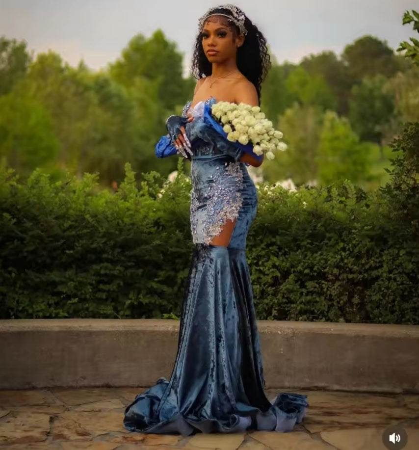 Customized 2025 Sparkly Blue Velvet Mermaid Prom Dress Black Girls Silver Rhinestones Beaded Aso Ebi Party Gown