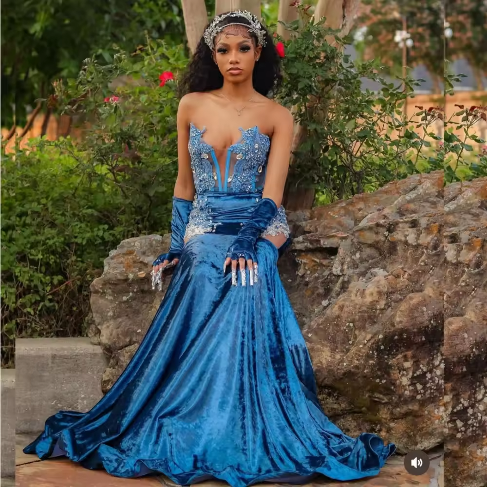 Customized 2025 Sparkly Blue Velvet Mermaid Prom Dress Black Girls Silver Rhinestones Beaded Aso Ebi Party Gown