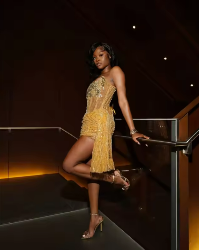 Gold Prom Evening Sheath Lace Crystals Mini Short Party Graduation Homecoming Birthday Holiday Club Gowns Dress