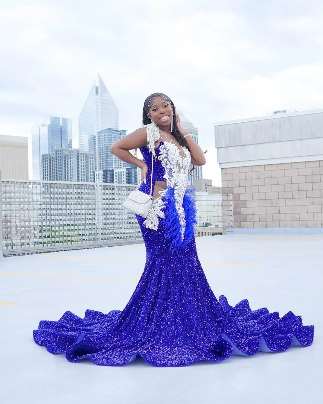 Sparkly Velvet Sequin Royal Blue Mermaid Prom Dresses Long for Black Girls 2025 Feather Crystal Applique Evening Gown Customized