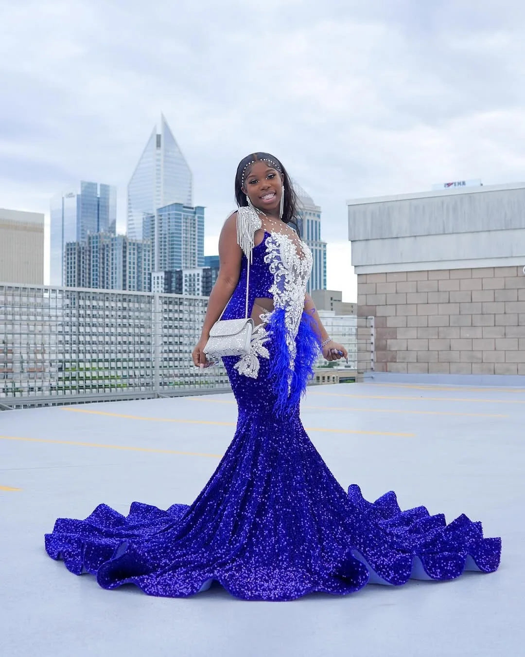 Sparkly Velvet Sequin Royal Blue Mermaid Prom Dresses Long for Black Girls 2025 Feather Crystal Applique Evening Gown Customized