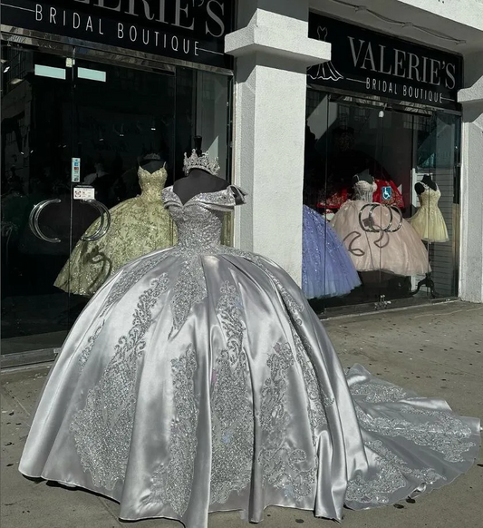 Silver Princess Luxury Quinceanera Dresses Off Shoulder Chapel Train Sparkly Crystal vestido de 15 quinceañera Lace Up Prom