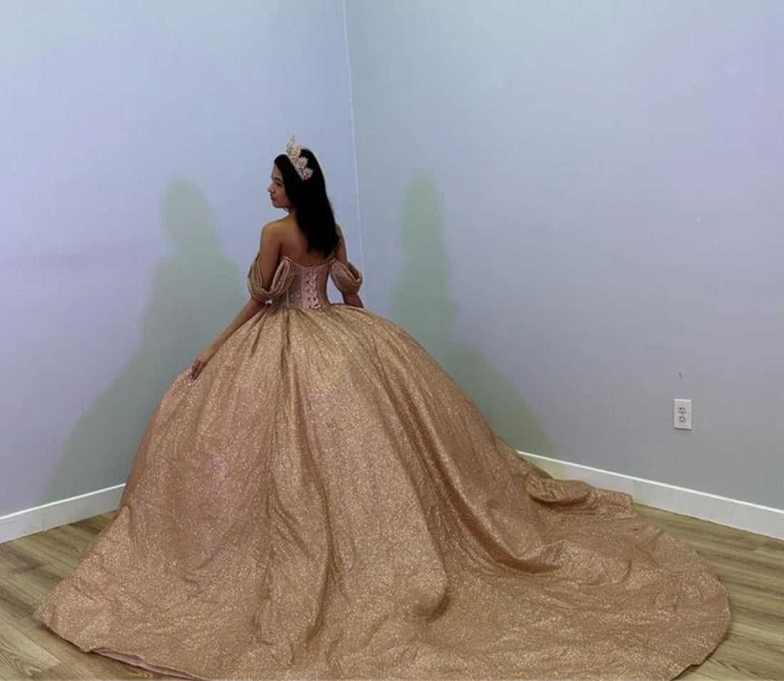 Sparkly Rose Gold Luxury Ball Gown Quinceanera Dresses Glitter Off Shoulder Sweet 16 Dress Vestido De 15 Anos Lace-Up