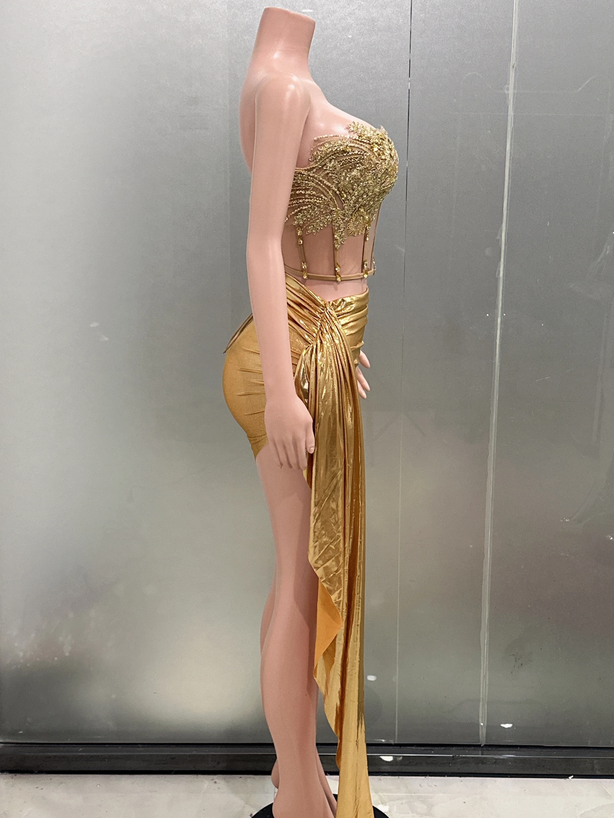 Golden Color Crytrals Sequins 2-Pieces Set Birthday Evening Party Luxury Dress Performance Costume Nightclub Singer Dancer Stage