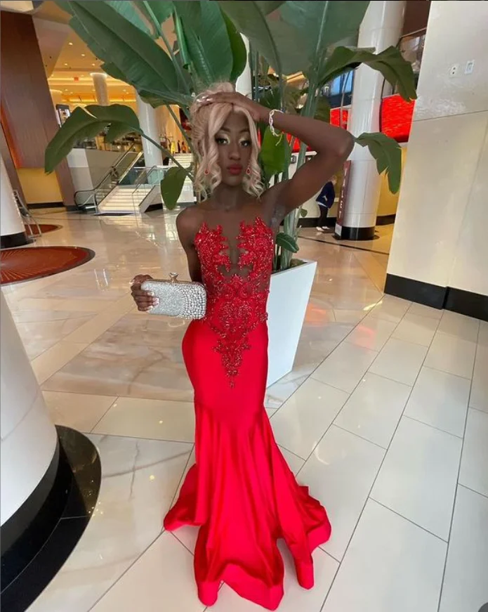 Red Prom Homecoming Dresses 2019 Black Girl Feather Train Red Sequin African American Prom Dress VQ Red Prom Homecoming Dresses 2019 Black Girl Feather Train Red Sequin African American Prom Dress VQ