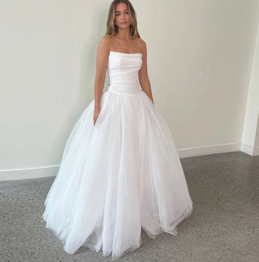 Elegant Tulle A Line Wedding Dresses For Woman Strapless Sleeveless Bridal Bride Dress Gowns