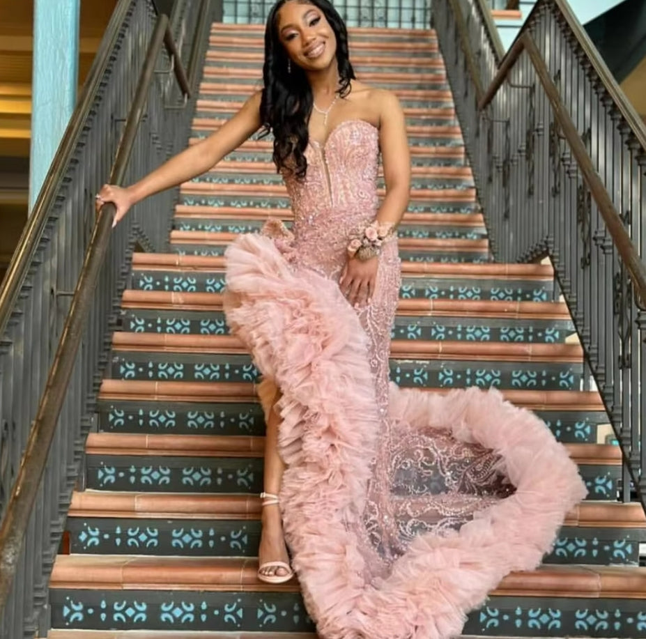 Glitter Rose Pink Ruffles Prom Dress For Black Girls Crystals Diamond Rhinestone Beaded High Slit Party Gala Gown