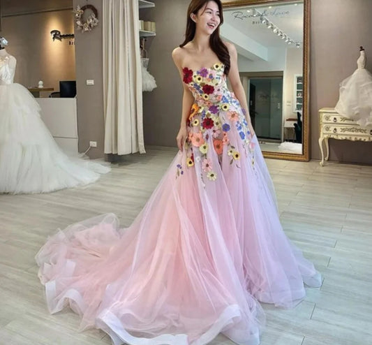Elegant Long Strapless Pink Tulle Prom Dresses Sleeveless with 3D Appliques A Line Sweep Train