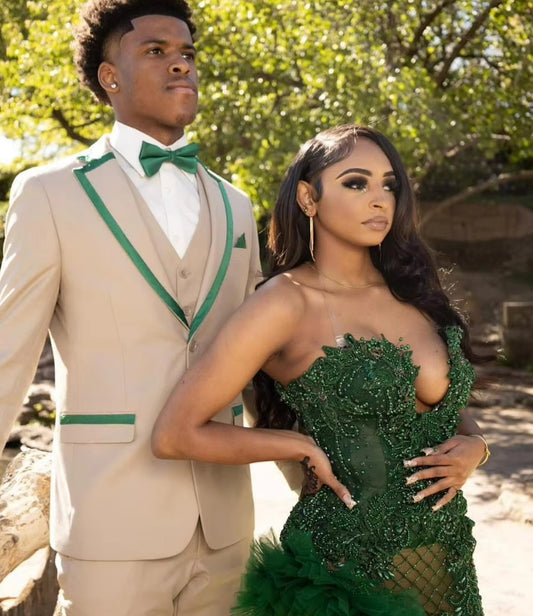 Customized Emerald Green Mermaid Prom Dress For Black Girls Sequin Rhinestone Beaded High Slit Ruffles Party Gala Gowns