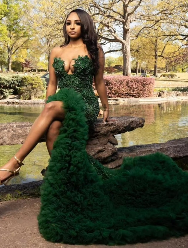 Customized Emerald Green Mermaid Prom Dress For Black Girls Sequin Rhinestone Beaded High Slit Ruffles Party Gala Gowns