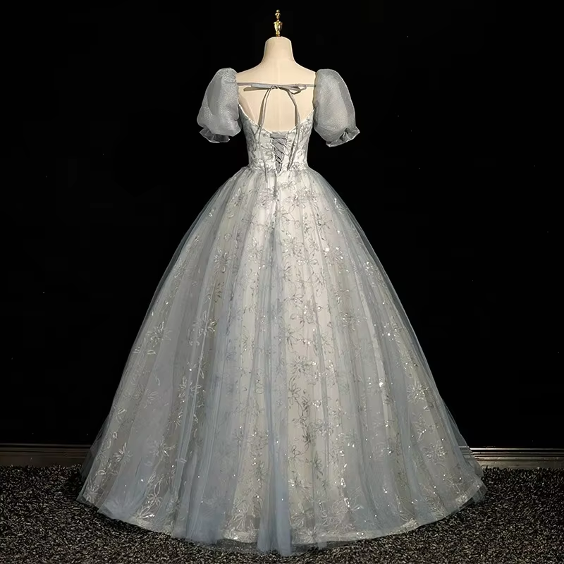 New Arrival V-Neck Sleeveless Floral Appliqued Organza Ball Gown Quinceanera Dresses