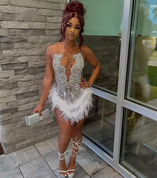 Sparkly Silver Diamond Birthday Dress Crystals Rhinestones Short Prom Dress 2025 Black Girl White Feather Party Gowns Customized
