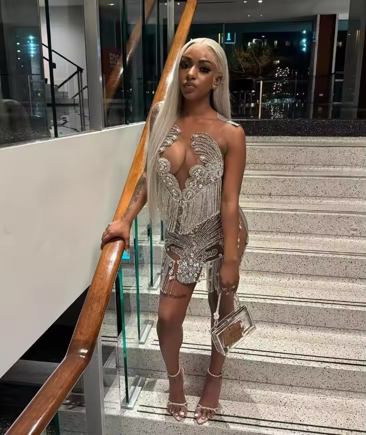 Luxury Silver Sheer Diamond Short Prom Dresses Black Girls Sexy Birthday Party Dresses African Mini Cocktail Dresses Homecoming