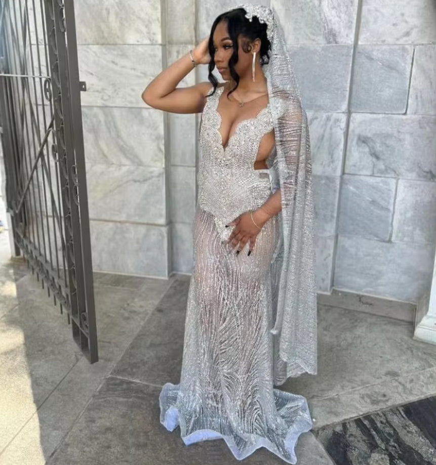 Customized Simple Luxury Silver White Prom Gowns Black Girls Glitter Diamante Pearls Party Dresses O Neck Tulle Evening Gowns