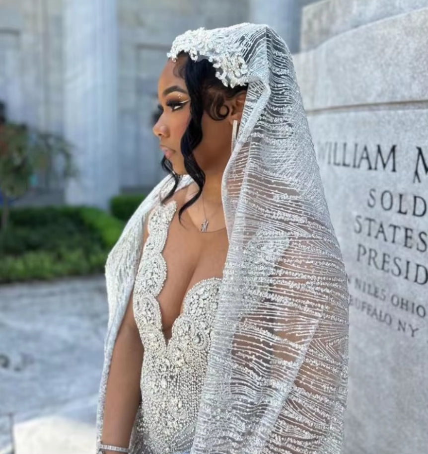 Customized Simple Luxury Silver White Prom Gowns Black Girls Glitter Diamante Pearls Party Dresses O Neck Tulle Evening Gowns