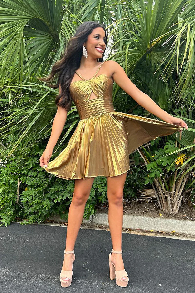 A-Line Spaghetti Straps Keyhole Purple Pleated Homecoming Dresses