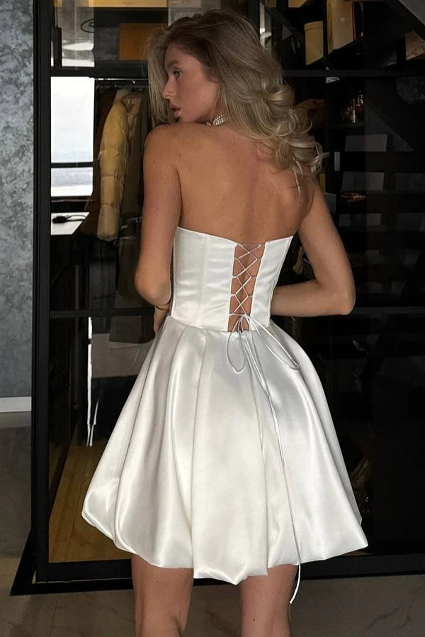 A-Line Strapless Lace Up Knee Length Homecoming Dress