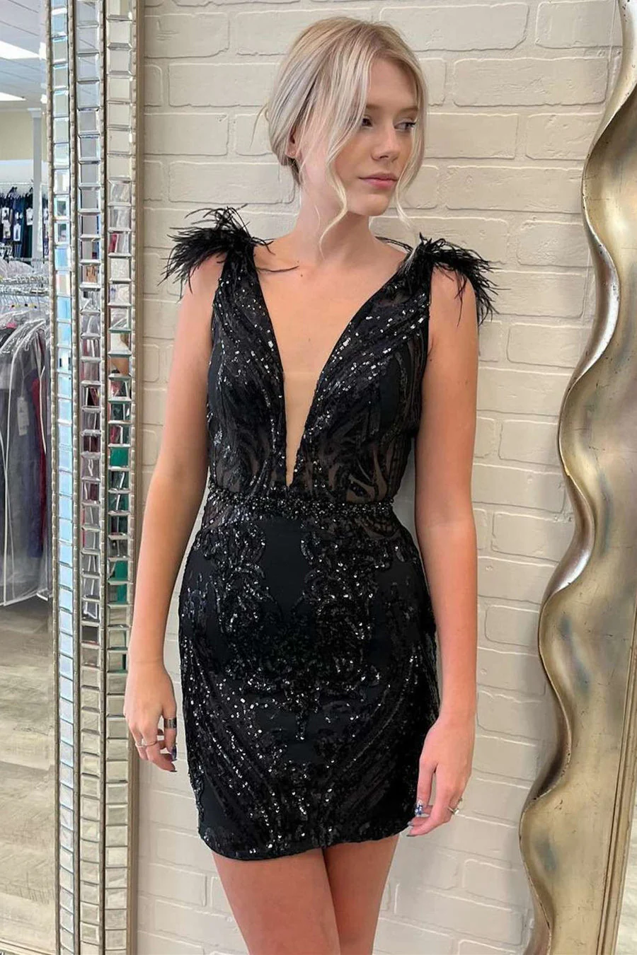 Bodycon Deep V Neck Black Sequins Short Homecoming Dresse