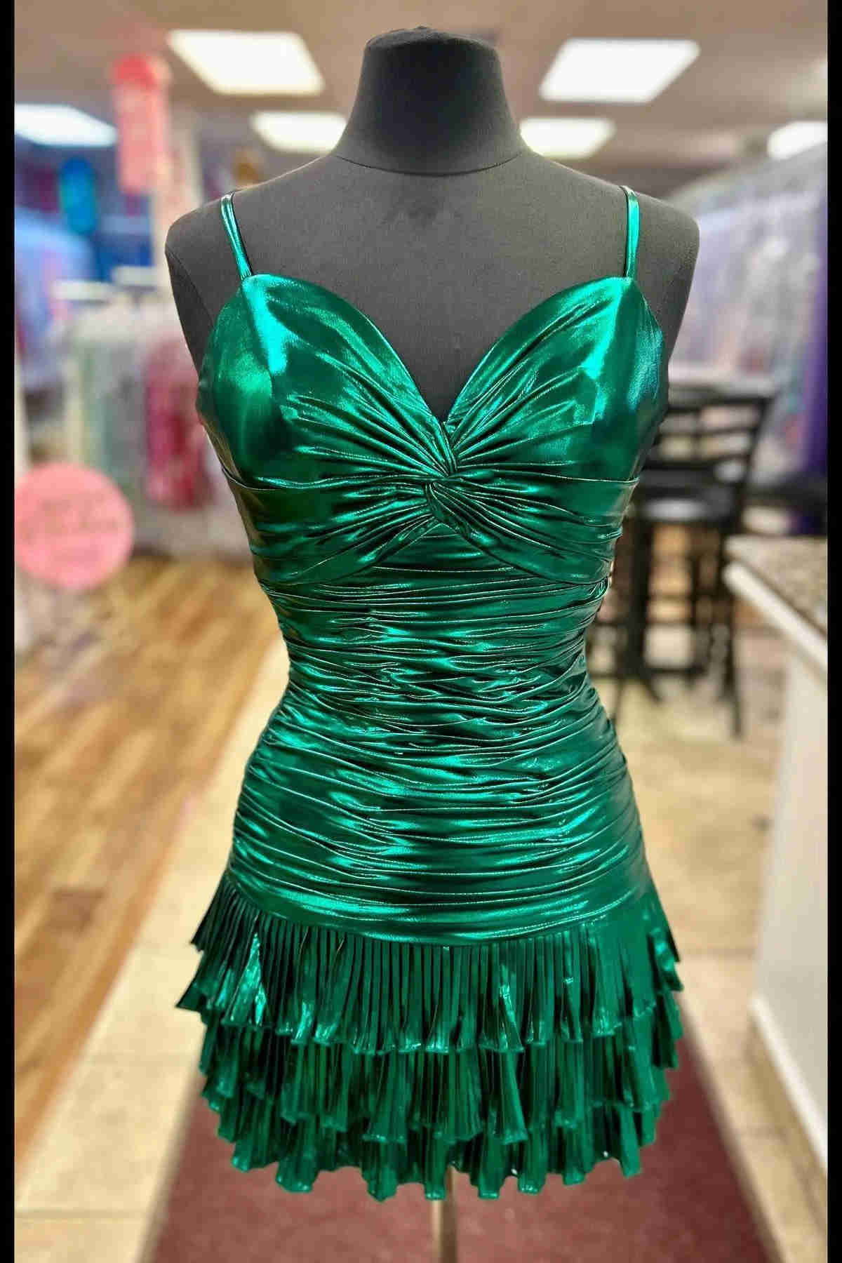 Bodycon V Neck Dark Green Tiered Tight Short Homecoming Dresses