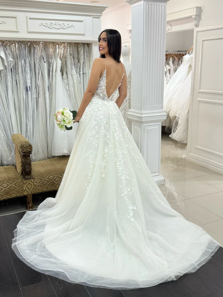 Boho Lace Wedding Dresses for Bride A Line Tulle Appliqued Beach Wedding Gowns