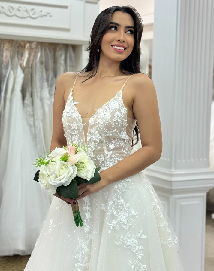 Boho Lace Wedding Dresses for Bride A Line Tulle Appliqued Beach Wedding Gowns