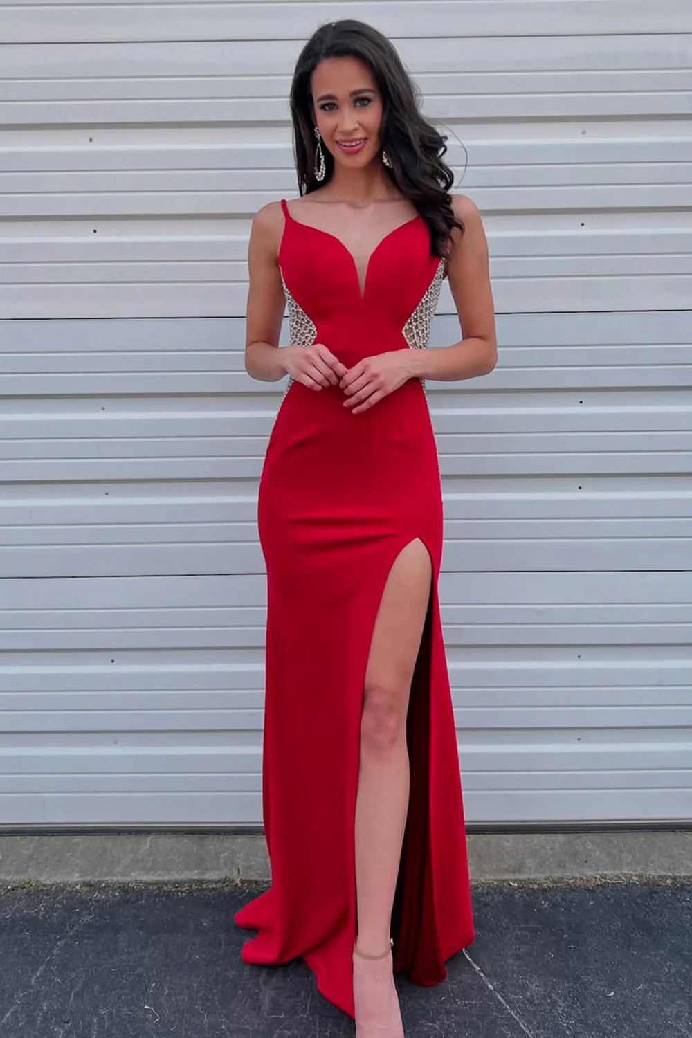 Charming Mermaid V Neck Red Satin Long Prom Dress with Beading