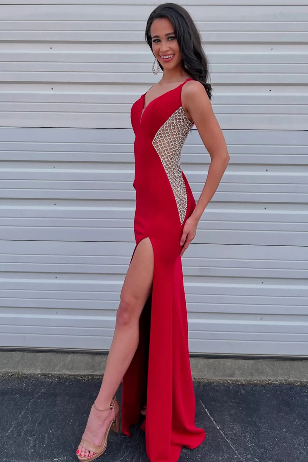 Charming Mermaid V Neck Red Satin Long Prom Dress with Beading