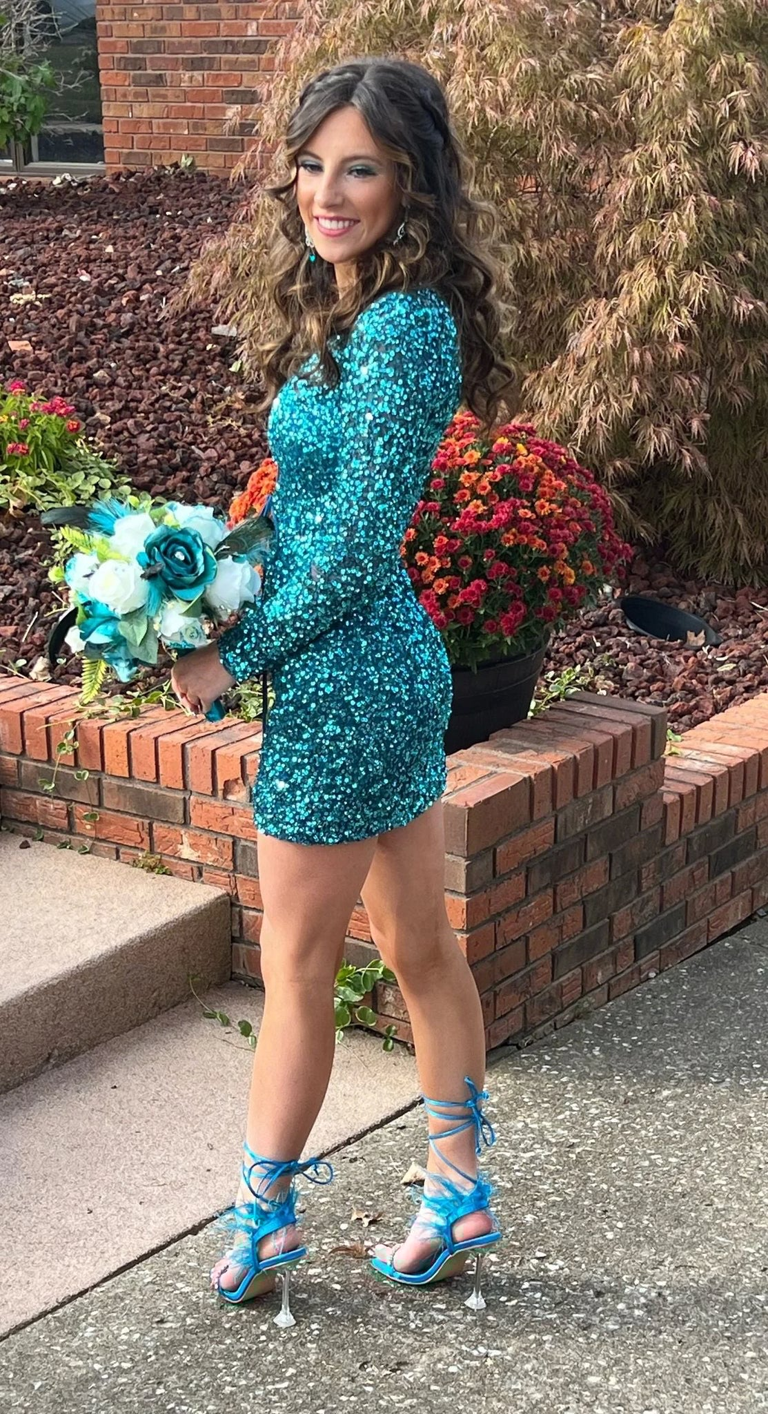 Cute Bodycon V Neck Dark Green Sequins Short Homecoming Dresses with Straps