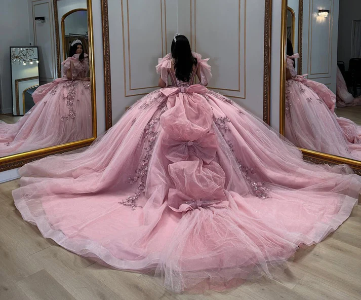 Glittery Tulle Lace Appliqued V Neck Pink Quinceanera Dresses for Sweet 16