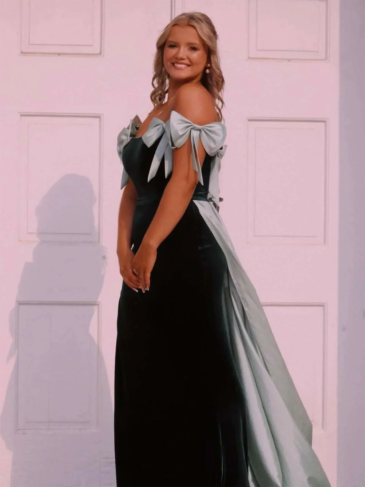 Off the Shoulder Pink Mermaid Long Velvet Prom Dress with Bows