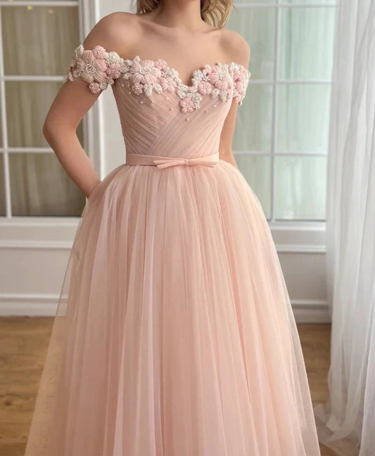 Customized Exquisite 3D Floral A-Line Silhouette Lace Floral Appliqué Women’s Ball Gown Tulle Wedding Dress Pleated Maxi Skirt