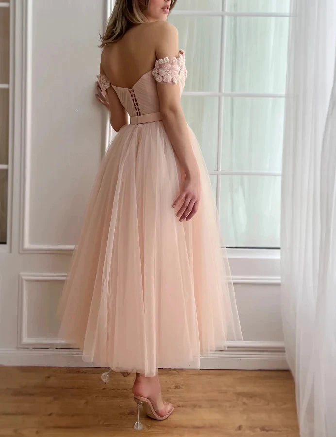 Customized Exquisite 3D Floral A-Line Silhouette Lace Floral Appliqué Women’s Ball Gown Tulle Wedding Dress Pleated Maxi Skirt