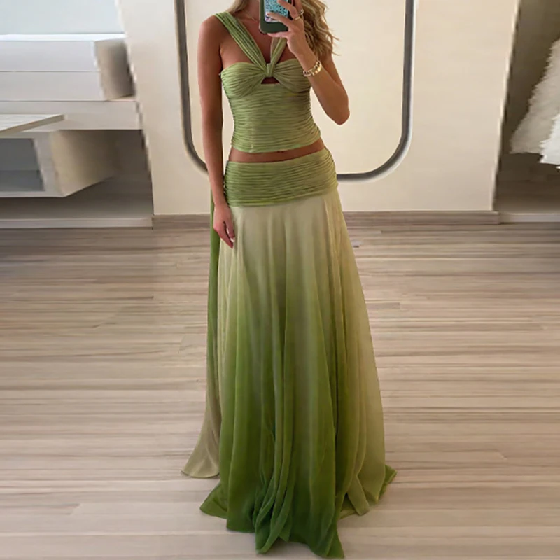 Sexy Halter Tops and Long Skirts Party Outfits Women Fashion Gradient Printed Pleated 2Pc Suit Elegant Sleeveless Backless Sets
