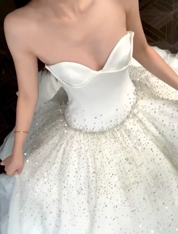 Stunning Ball Gown Strapless Exquisite Beaded White Satin Tulle Long Wedding Dress