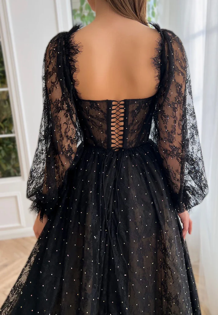 Sweetheart Long Sleeves Appliques Tulle A-Line Prom Dress