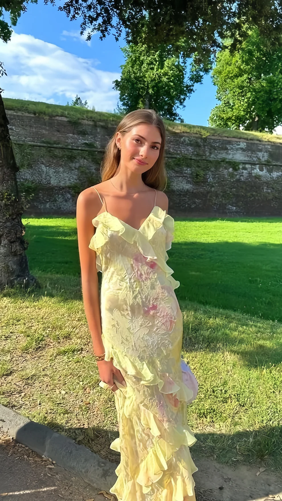 Yellow Floral Slim V-Neck Long Prom Dresses Spaghetti Straps Evening Party Dress