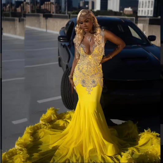Customized Yellow Mermaid Prom Dress 2025 For Black Girls Silver Diamond Crystal Beaded Feather Evening Party Gown