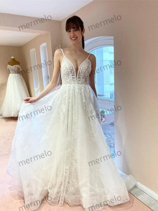 Charming Floor Length Spaghetti Straps Sleeveless A Line Lace Tulle Wedding Dress with Applique